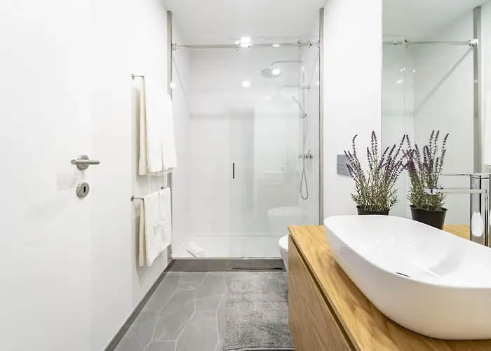 Forum Ii By House And People * Braga